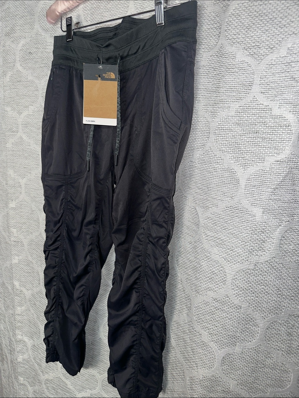 The North Face Aphrodite Motion Capri Pants Women’s S NWT. Asphalt Grey - Picture 4 of 8
